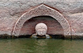 Reservoir water level to reduce the "Buddha head" surfaced
